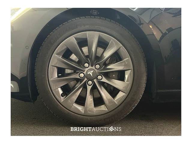 Tesla model s 75d base 2018 (origineel-nl), xd-188-g - afbeelding 24 van  36