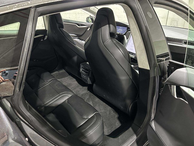Tesla model s 75d base 333pk 2018 (origineel-nl), rz-492-n - afbeelding 21 van  33