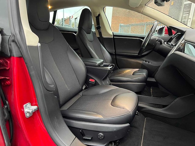 Tesla model s 85d base 2015 | gb-994-j - afbeelding 16 van  28