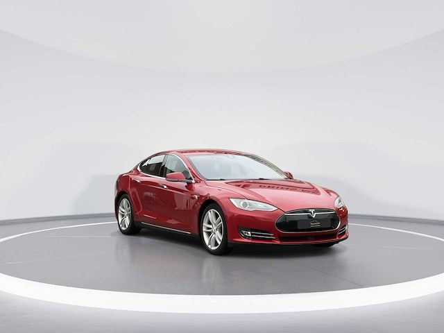 Tesla model s 85d base 2015 | gb-994-j - afbeelding 22 van  28