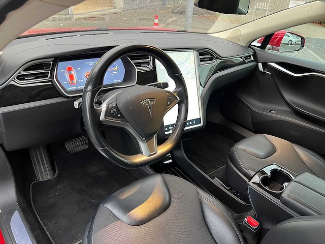 Tesla model s 85d base 2015 | gb-994-j - afbeelding 28 van  28