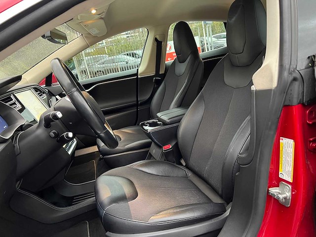 ***tesla model s 85d base 2015 | gb-994-j - afbeelding 2 van  27