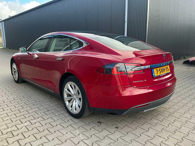 Tesla model s85 personenwagen - afbeelding 30 van  32