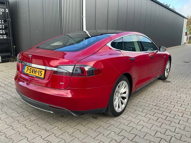 Tesla model s85 personenwagen - afbeelding 31 van  32