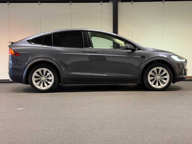 Tesla model x 75d base 6p. 2019 | zv-121-k iaw - afbeelding 9 van  22