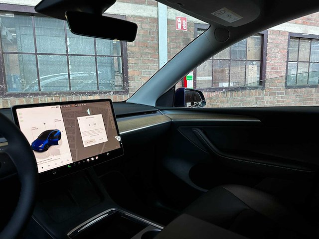 Tesla model y awd 347pk 2022 - afbeelding 18 van  41