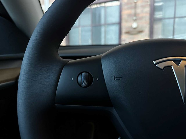 Tesla model y awd 347pk 2022 - afbeelding 20 van  41