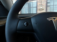 Tesla model y awd 347pk 2022 - afbeelding 20 van  41