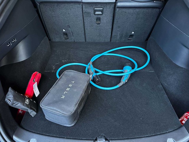 Tesla model y awd 347pk 2022 - afbeelding 29 van  41