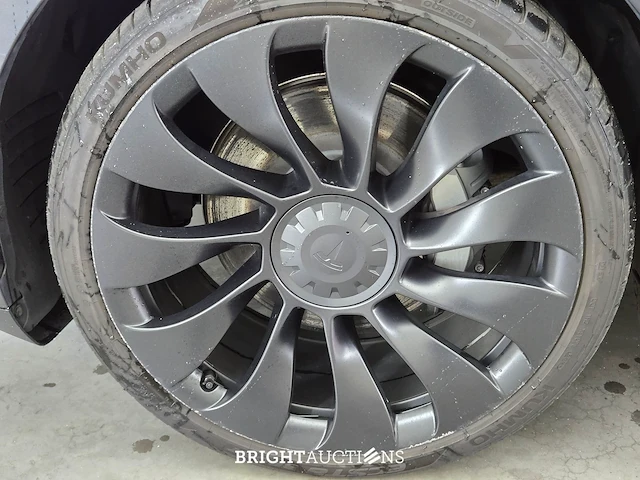 Tesla model y long range awd 75 kwh 351pk 2021, r-745-pt - afbeelding 17 van  34