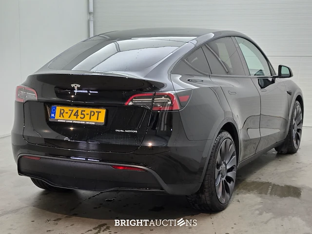 Tesla model y long range awd 75 kwh 351pk 2021, r-745-pt - afbeelding 29 van  34