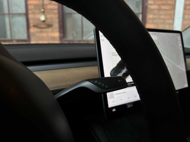 Tesla model y long range awd 75kwh 351pk 2021, n-842-rt - afbeelding 15 van  40