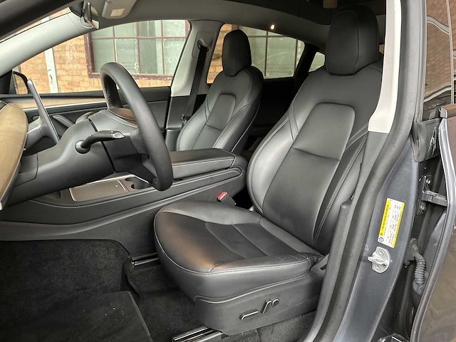 Tesla model y long range awd 75kwh 351pk 2021, n-842-rt - afbeelding 30 van  40