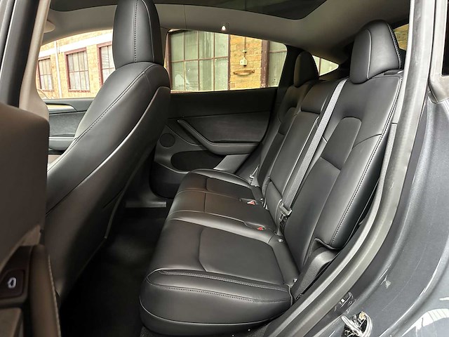 Tesla model y max range awd 345pk 2022 - afbeelding 24 van  34