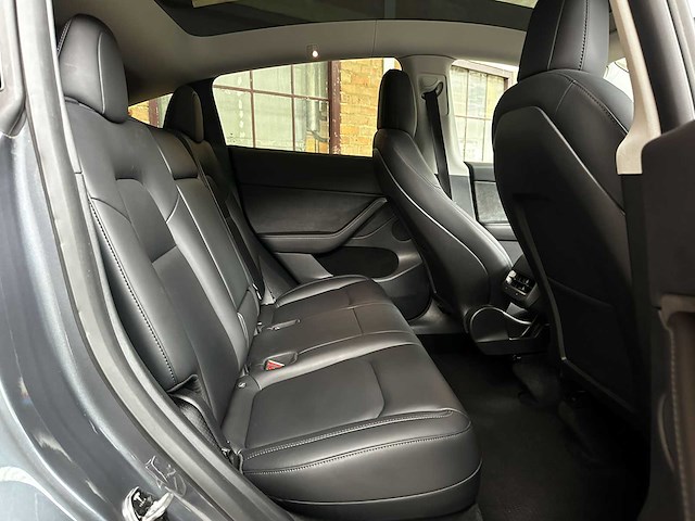 Tesla model y max range awd 345pk 2022 - afbeelding 25 van  34