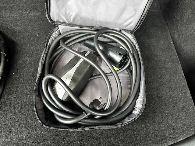 Tesla model y max range awd 345pk 2022 - afbeelding 29 van  34