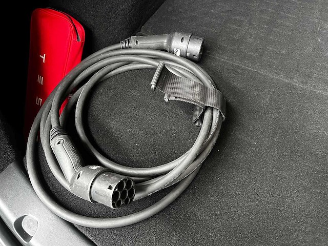 Tesla model y max range awd 345pk 2022 - afbeelding 30 van  34