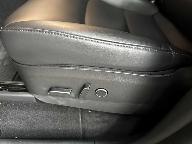 Tesla model y max range awd 345pk 2022 - afbeelding 18 van  30