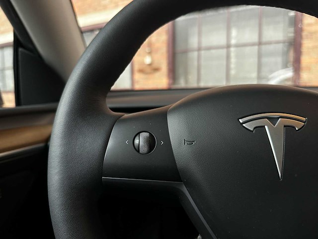 Tesla model y max range awd 345pk 2022 - afbeelding 33 van  43