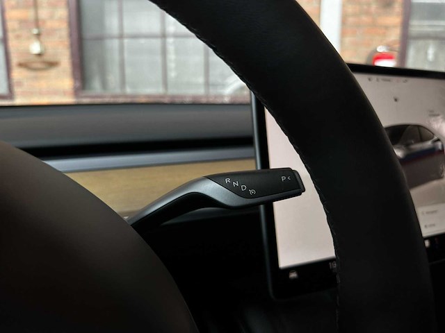 Tesla model y max range awd 345pk 2022 - afbeelding 35 van  43