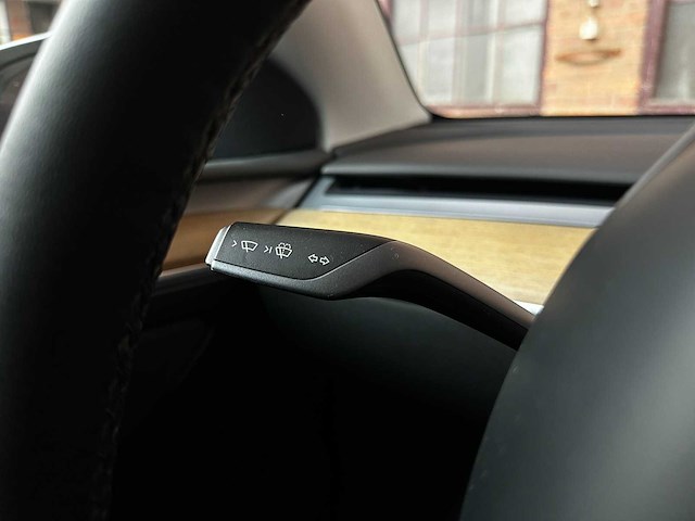 Tesla model y max range awd 345pk 2022 - afbeelding 2 van  11