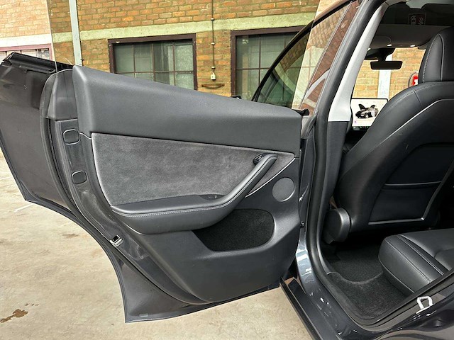 Tesla model y max range awd 345pk 2022 - afbeelding 7 van  11