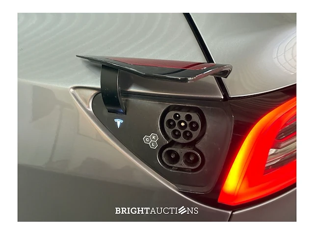 Tesla model y performance awd 75 kwh 2023 (origineel-nl), x-353-br - afbeelding 28 van  44