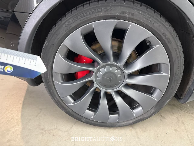 Tesla model y performance awd 75 kwh 463pk 2022 (origineel-nl), p-386-xt - afbeelding 26 van  49