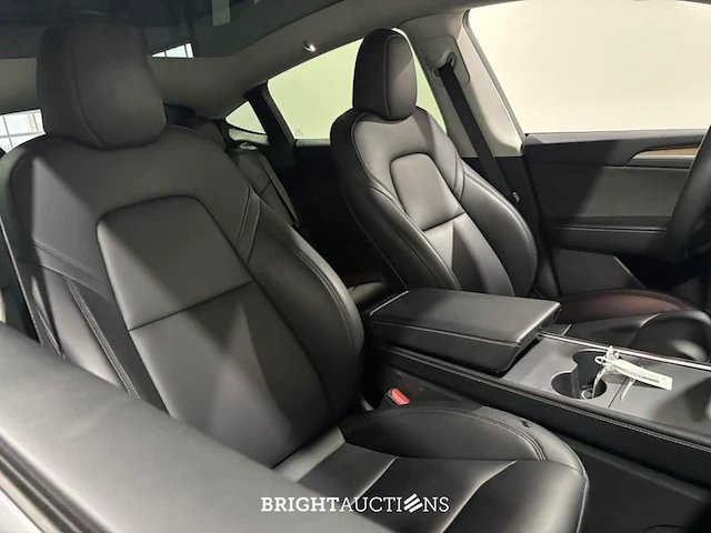 Tesla model y rwd 58 kwh 238pk 2023, x-984-kn - afbeelding 13 van  36