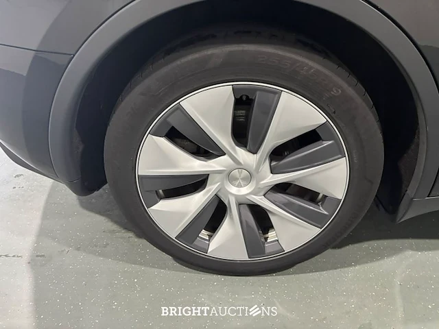Tesla model y rwd 58 kwh 238pk 2023, x-984-kn - afbeelding 31 van  36