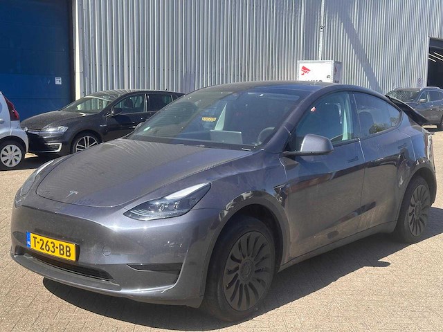 Tesla model y rwd 58 kwh automaat, t-263-bb - afbeelding 1 van  8