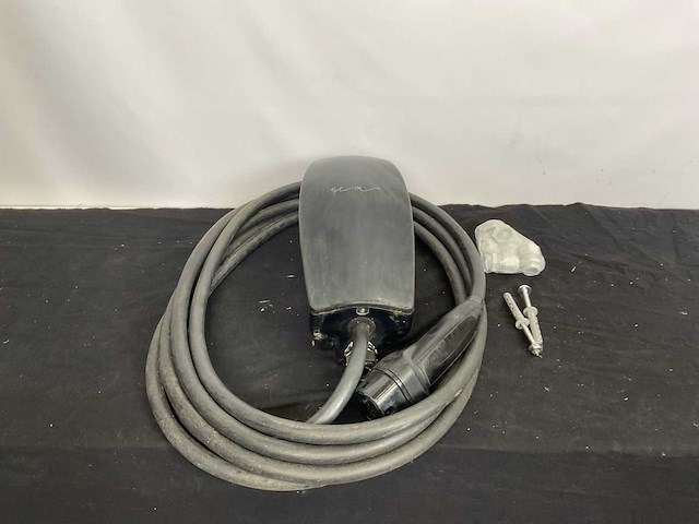Tesla wall connector wandlader - afbeelding 1 van  4