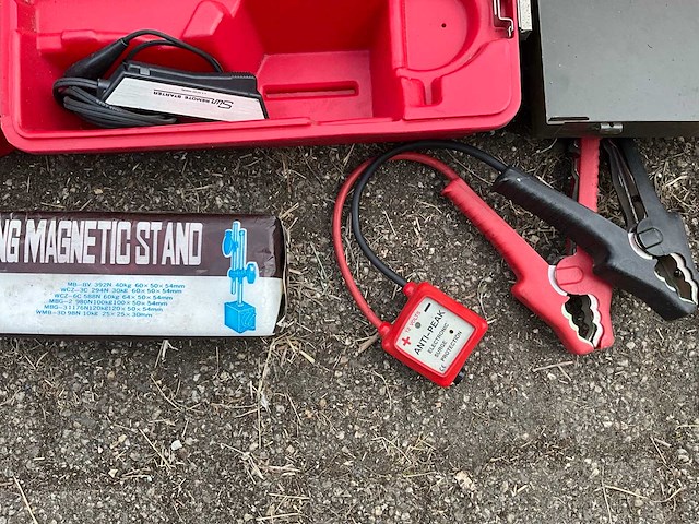 Test- en meetgereedschappen o.a. tachometers, co2 tester, motoranalyseapparatuur - afbeelding 6 van  7