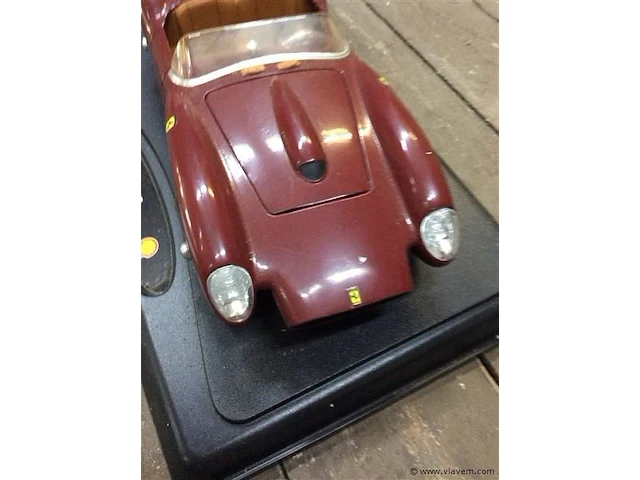 Testa rossa - afbeelding 4 van  5