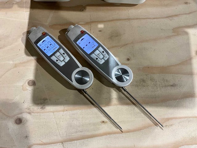 Testo - 104-ir - infrarood- en steekthermometer (2x) - afbeelding 2 van  2