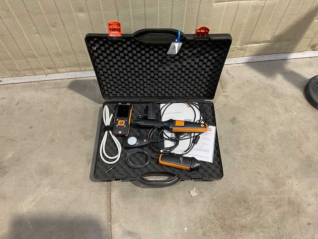 Testo 440dp klimaat meetinstrument + lux probe - afbeelding 1 van  6