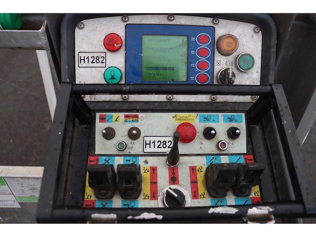 Teupen - aw90 leo 36t - 35.5m werkhoogte - hoogwerker - afbeelding 2 van  8