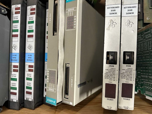 Texas instruments - partij elektronica & industriële besturingsmodules en plc-componenten - afbeelding 7 van  12