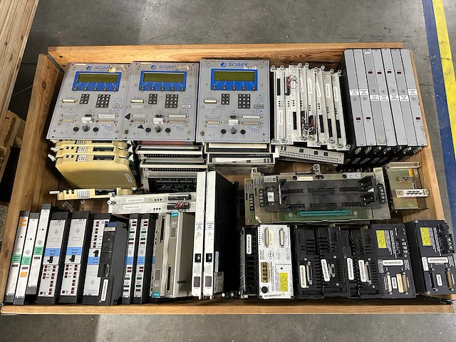 Texas instruments - partij elektronica & industriële besturingsmodules en plc-componenten - afbeelding 2 van  12