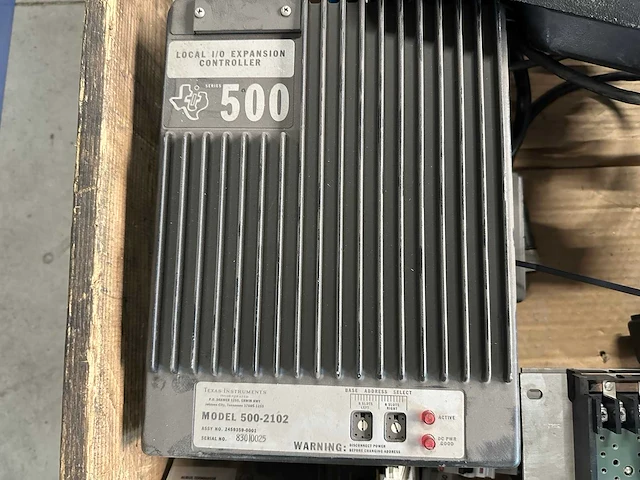 Texas instruments - partij elektronica & industriële besturingsmodules, i/o-controllers en bedienpanelen - afbeelding 8 van  10