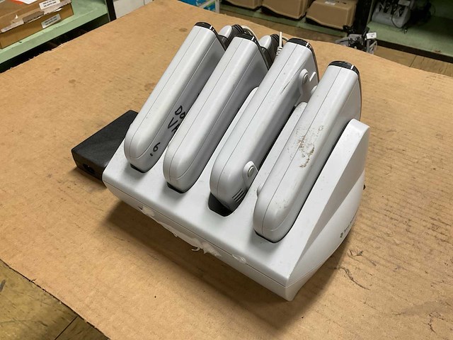 Texas instruments ti navigator oplaadstation - afbeelding 3 van  3