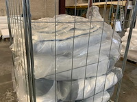 Textiel transportwagen inclusief diverse voorraad m-line / mtf matrashoezen en topperhoezen (2x) - afbeelding 5 van  7