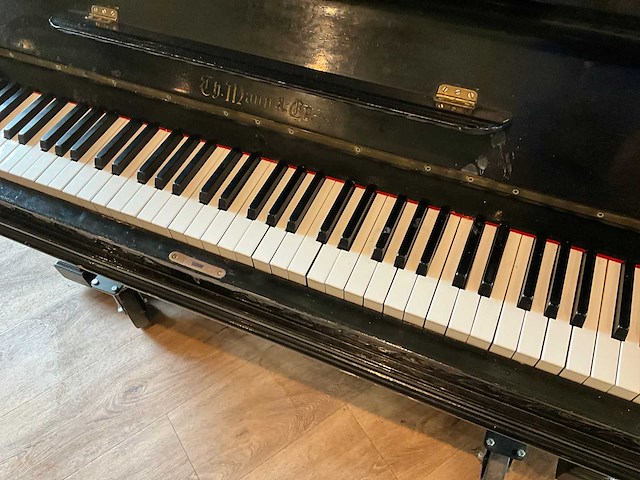 Th. mann & co piano - afbeelding 8 van  13