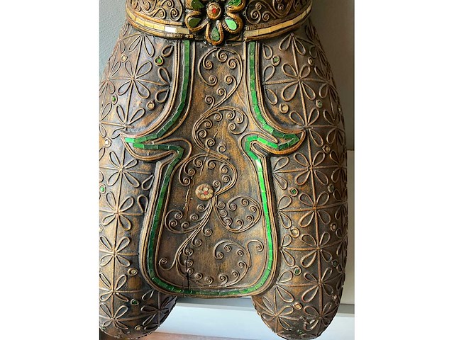 Thaise boeddha- of tempelwachter in anjali mudra houding - afbeelding 7 van  11