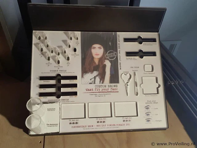 The browgal convertible brow make-up display - afbeelding 1 van  3
