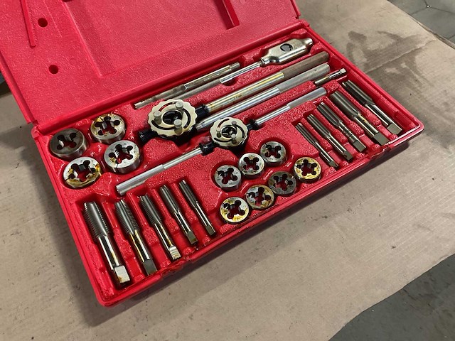 The irwin company hanson draadsnijset - afbeelding 4 van  4