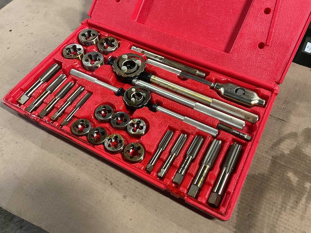 The irwin company hanson draadsnijset - afbeelding 3 van  4