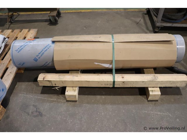 The novacel solution for laser fiber & co₂ zelfklevende beschermfolie op rol; - afbeelding 1 van  3