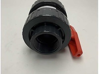 The profec safe d-75-2.5 pvc-u pn 10 ball valve - durable marine-grade pvc valve for reliable water flow control - afbeelding 3 van  4