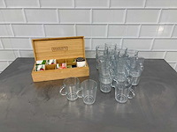 Thee - glas (23x) + theekist - afbeelding 1 van  4
